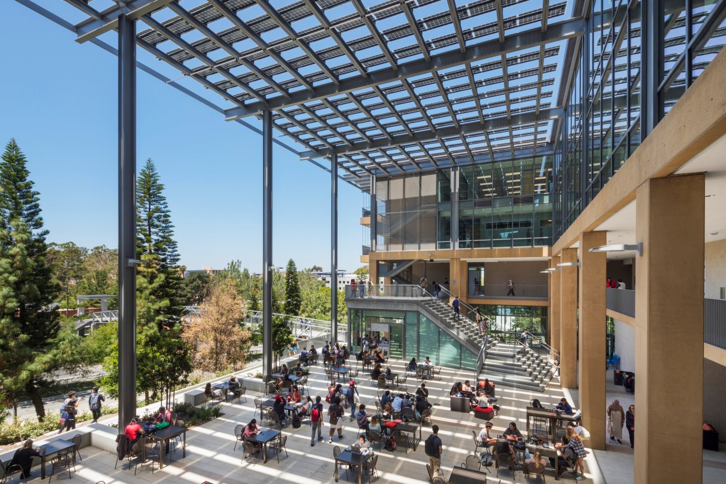 University of California - Irvine <br> UNEX Classroom Building