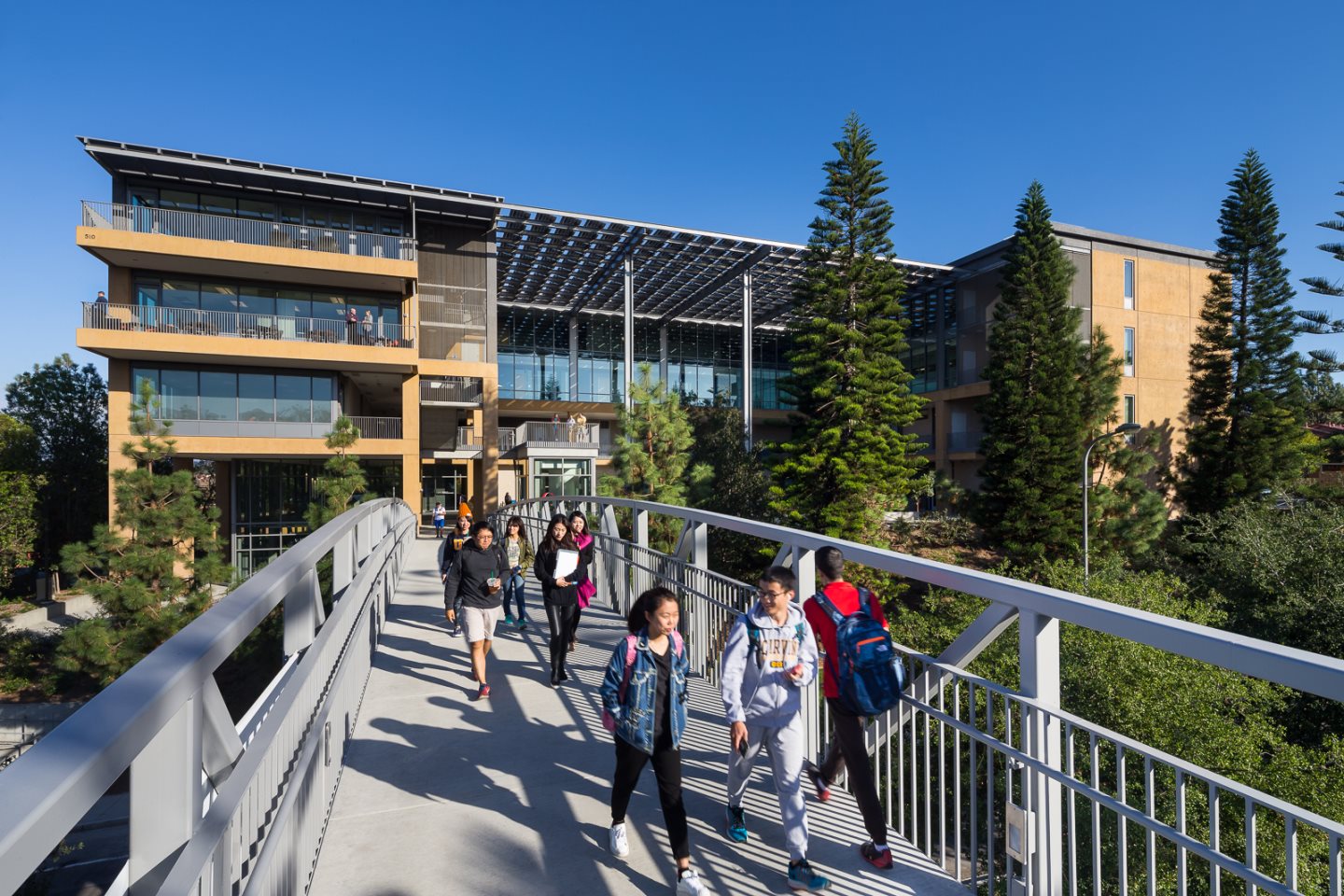 University of California - Irvine <br> UNEX Classroom Building